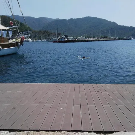 Uysal And Loft Seaside